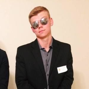 Meet your Posher, Kyle